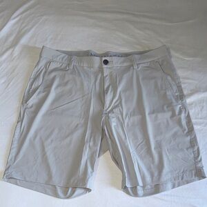 INFINITY Men's Gray Flat Front Shorts